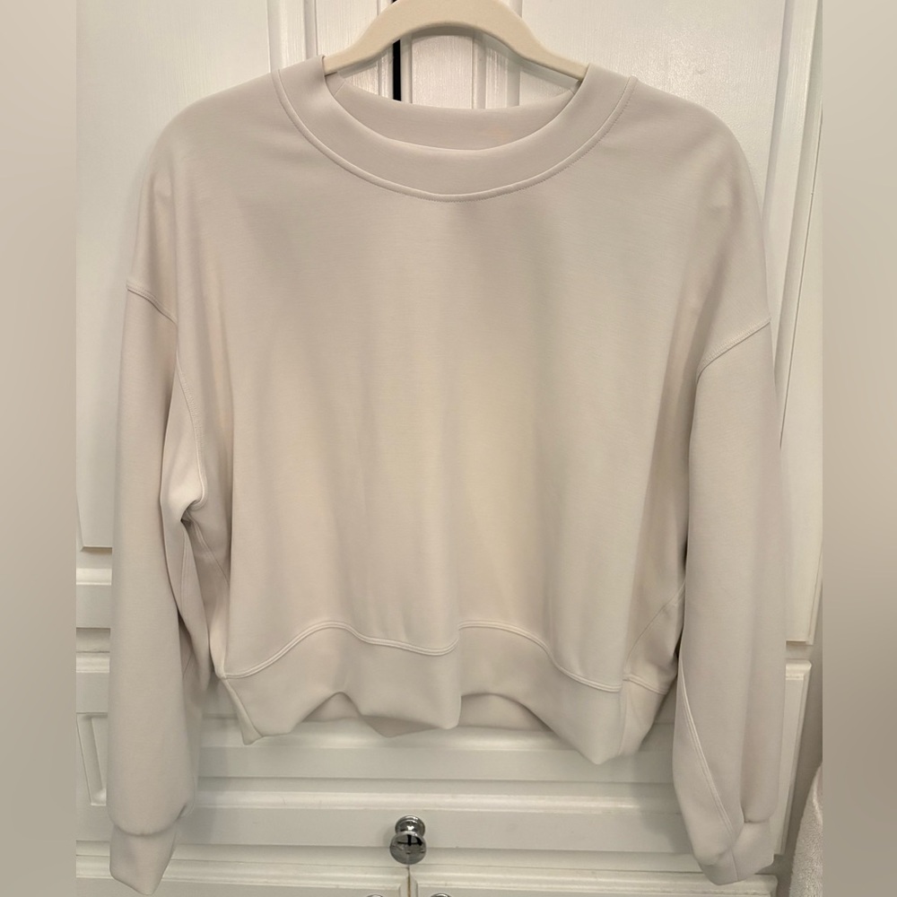 lululemon athletica Softstreme pullover size 6 color Bone